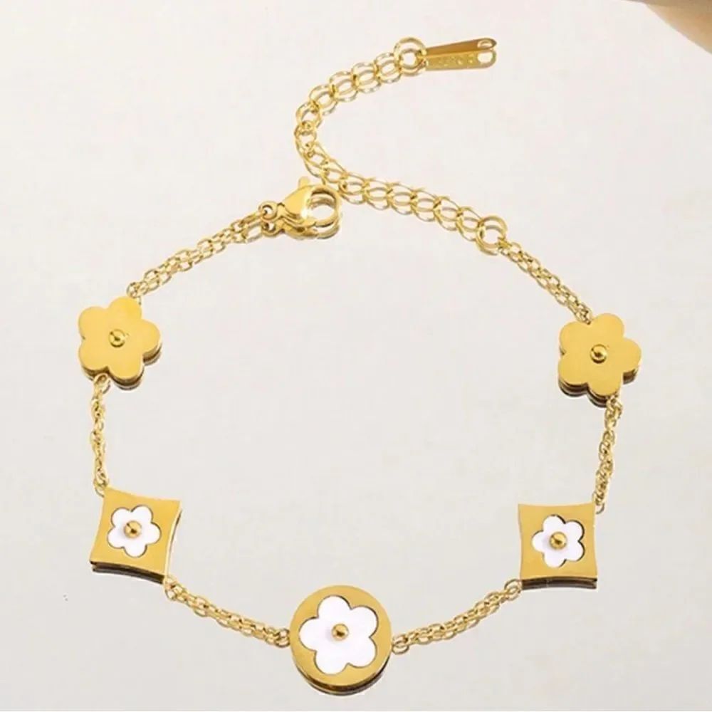 Flower bracelet N1154